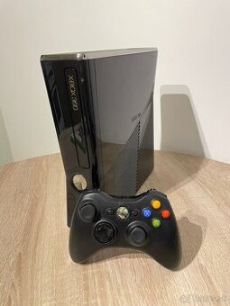 XBOX 360 Slim 250GB + externé 2TB HDD verbatim + controller