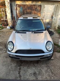 rozpredam Mini one 1.6 benzin 2004 66kw naj.96000 míl  podvo