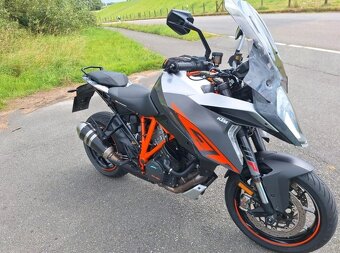 KTM 1290GT super Duke