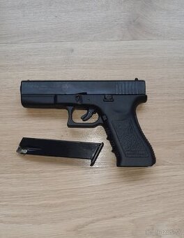 Glock 17 p.a.k