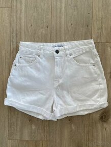 Biele riflove kratasky 34 Pull&Bear