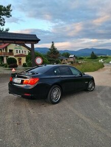 BMW Rad 7 730D F01 - 1