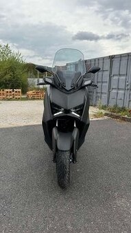 Yamaha XMAX 300