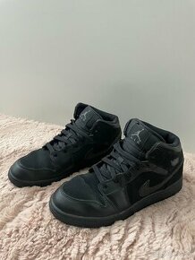 Air Jordan 1 Mid EU39 - 1