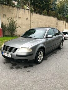 Volkswagen passat 1.9 tdi 96kw REZERVOVANE - 1