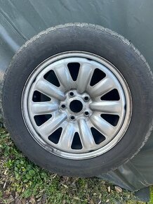 Predám zimné pneu na diskoch 215/60R16 5x112