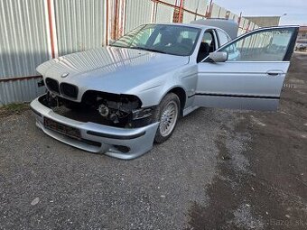 Bmw e39 V8 Manuál m62b35 180kw