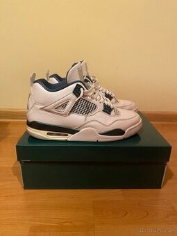 Air Jordan 4 Retro Oxidized Green - 1