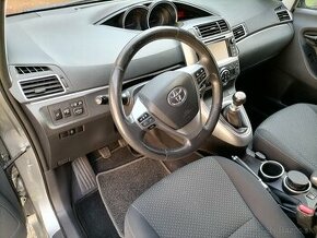 Toyota Verso 1,8 benzín  04/13 - 1