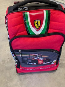 Nová školská taška Ferrari - 1