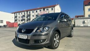 Volkswagen Touran Cross 1.4 TSI - 1