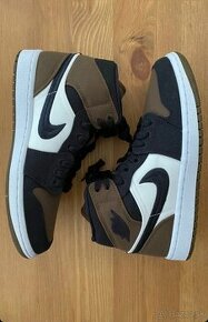 Nike Air Jordan 1 Mid Olive Toe - 1