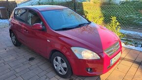 Kia Ceed 1.4 (2007) - 1