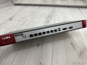 Zyxel ZyWALL USG 300 - firewall