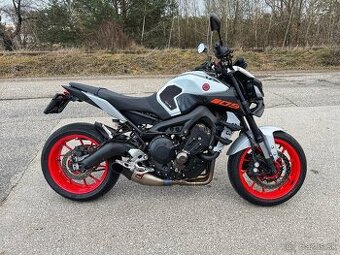 Yamaha MT 09 - 1