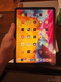 Predám iPad Air 5 64gb M1 bez skrabanca