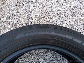 235/55 R18 - 1