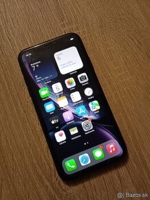 iPhone XR / 128GB čierny prasknutá zadná strana