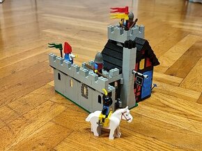 Lego 6067 Guarded Inn