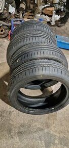 225 /45 R19 96W