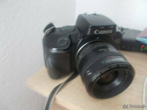 CANON EOS 750