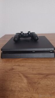 PS4 slim 500 GB