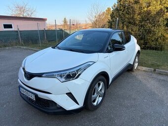 Predam Toyotu CHR 1,8Hybrid