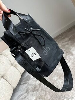 Alo yoga crossbody bag