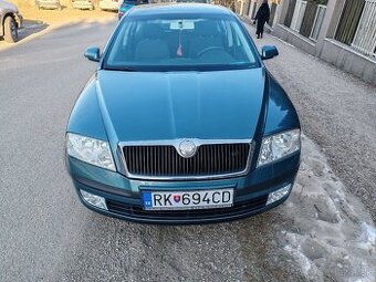 Škoda octavia II, 1,6 FSI benzin