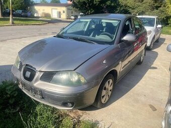 Rozpredám na diely Seat Ibiza benzín diesel