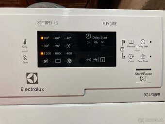 z vrchu plnená pracka  Electrolux EWT 1262ISW  (2018)