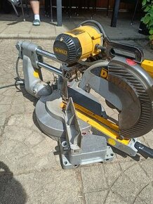 Dewalt de 708