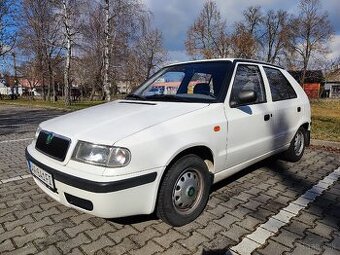 Škoda felícia 1.3 (perlovo biela) garážovaná 1998, 40kW