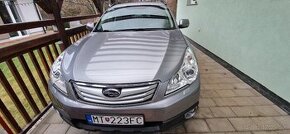 Predam subaru outback 2.5i