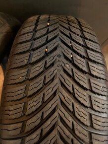 185/60R15 Nokian celoročné