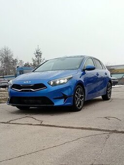 Nová Kia Ceed 1,5 T-GDi GOLD, LED PACK, GOLD + MY 2025