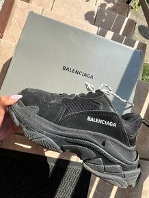 Balenciaga triple s