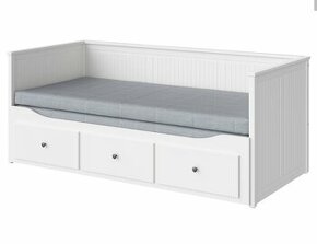 Hemnes posteľ