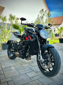 MV Agusta Brutale 800