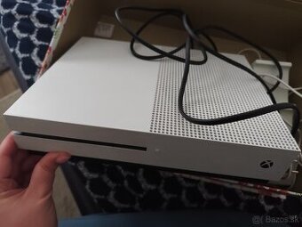 X-box a Nintendo Switch