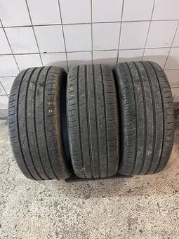 225/45 R17