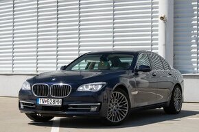 BMW Rad 7 740i - 1