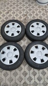 Predám zimné pneumatiky s diskami  Octavia195/65R15 - 1