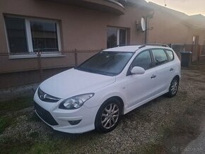 HYUNDAI I30 BENZIN 1,4 BENZIN ROK 2012 - 1