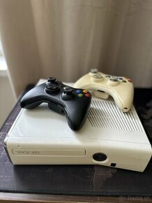 XBOX 360 SLIM 250GB KINECT + 12 HIER (KOMPLET) - 1