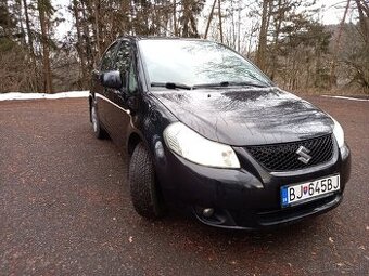 Suzuki SX4 sedan 1.6 benzín