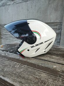 AGV Blade