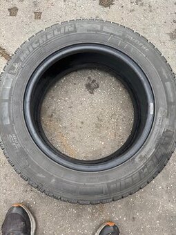 Predam zimné pneu 205/65r16c - 1