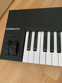 ➡️ Komplete Kontrol A61 MIDI