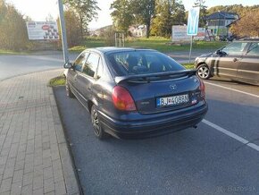 Predwm Toyota Corolla r.2001